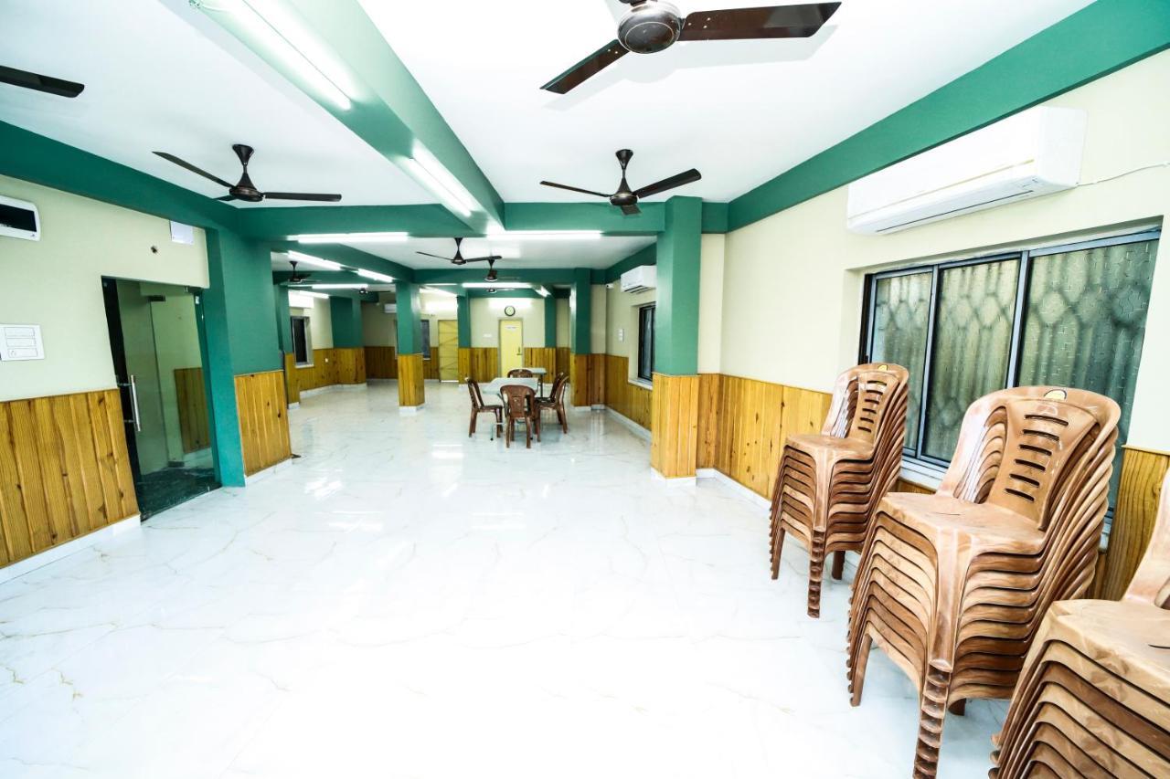Rishika Guest House And Banquet Calcutá Exterior foto
